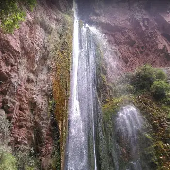 Perolniyoc Waterfall